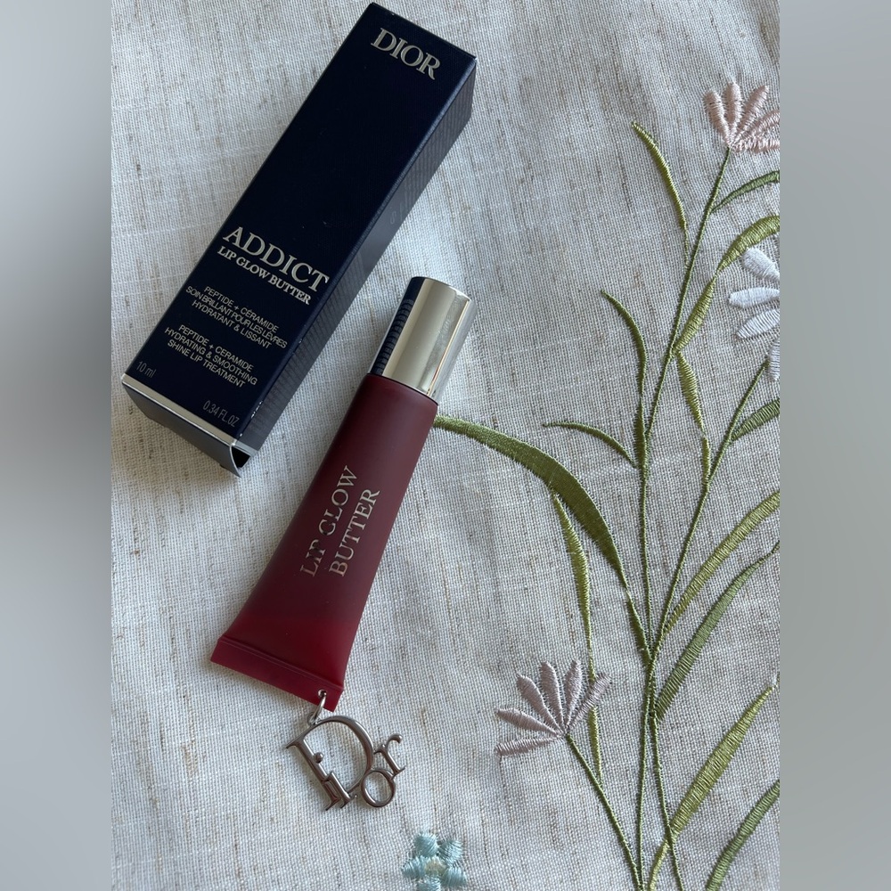 DIOR 
Lip Glow Butter Hydrating Gloss Balm,New unopened, colour-104 Black Cherry